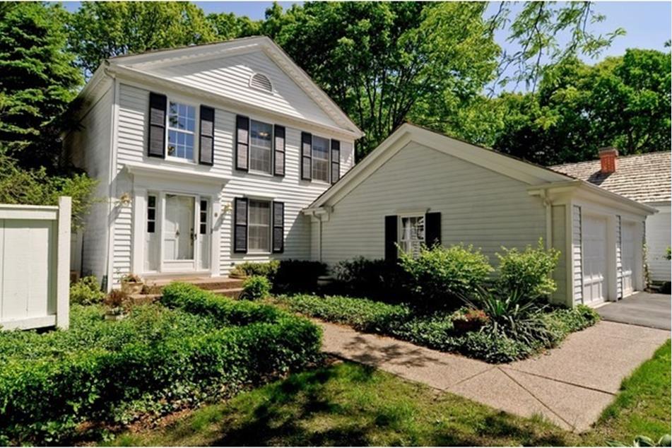 8 Court of Mohawk Vly, Lincolnshire, IL 60069 MLS 09121371 Coldwell