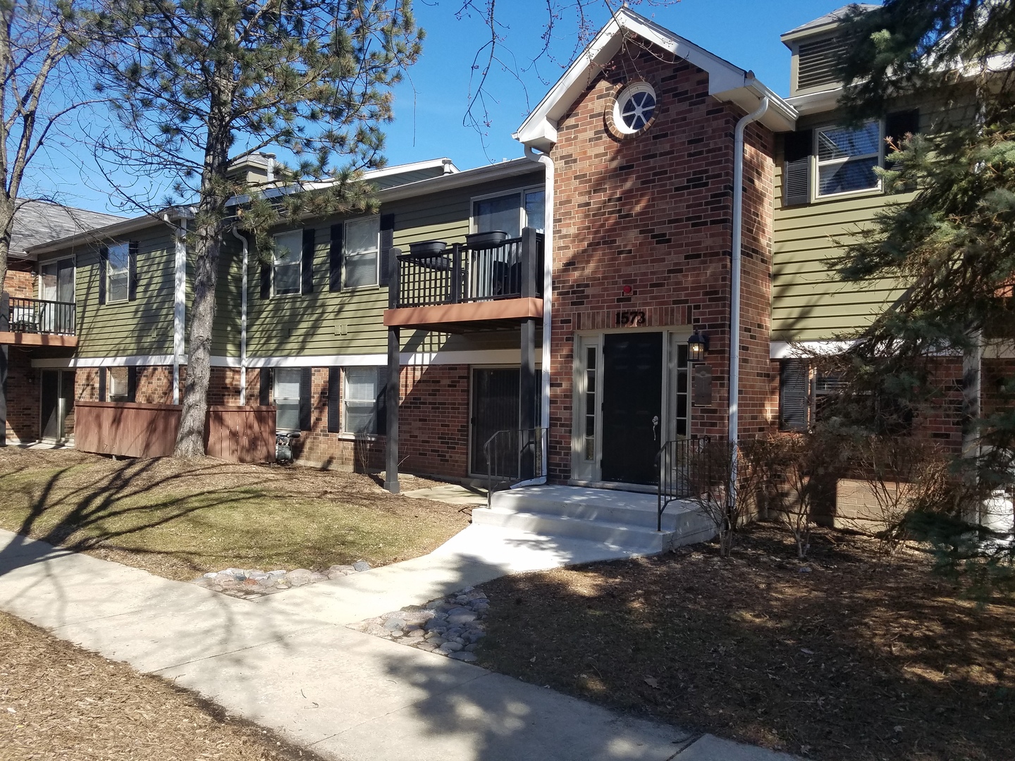 1573 Raymond Dr #104, Naperville, IL 60563 - MLS 09834102 - Coldwell Banker