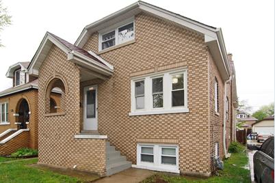 2512 Clarence Avenue - Photo 1