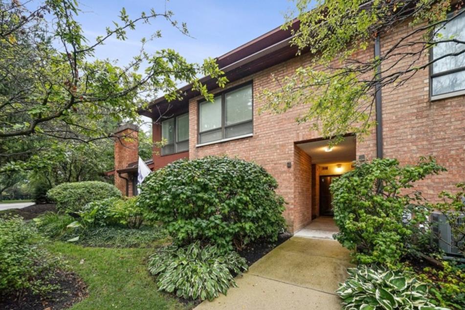 706 Waukegan Rd C2, Glenview, IL 60025 MLS 10532909 Coldwell Banker