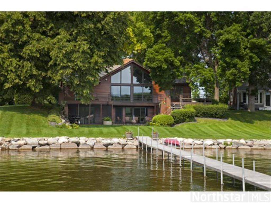 135 W Point Rd, Tonka Bay, MN 55331 - MLS 4349873 - Coldwell Banker