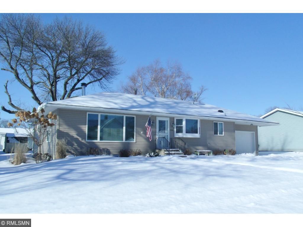 725 Desoto Ave N, Glencoe, MN 55336 MLS 4904008 Coldwell Banker