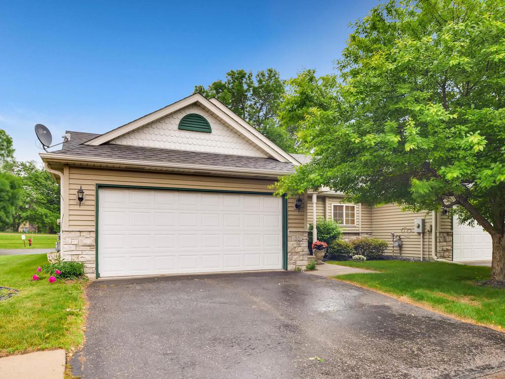 1001 County Rd D E, Vadnais Heights, MN 55109 MLS 4931377 Coldwell