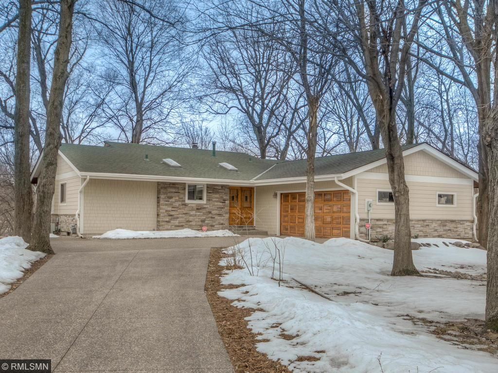 9872 Crestwood Terrace, Eden Prairie, MN 55347 MLS 4936132 Coldwell