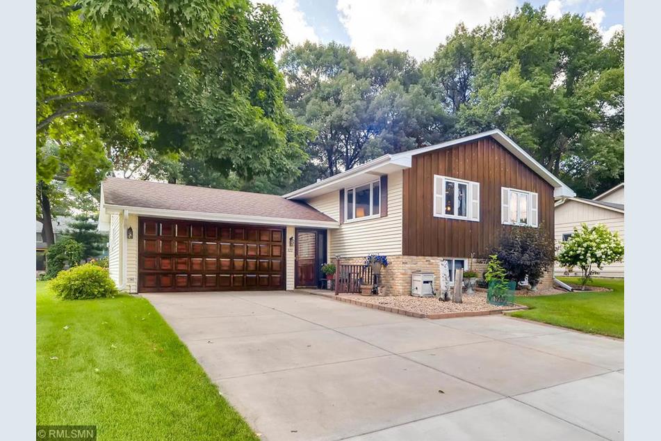 122 E Golden Lake Ln, Circle Pines, MN 55014 MLS 4987479 Coldwell Banker