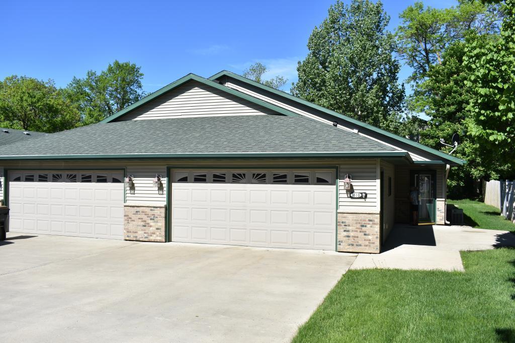 810 Park St 4 Alexandria Mn 56308 Mls 5572841 Coldwell Banker - Garage Door Alexandria Mn 810 Park St 4 Alexandria Mn 56308 Mls 5572841 Coldwell Banker - Garage Door Alexandria Mn