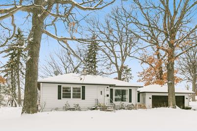 1037 Orkla Dr Golden Valley Mn 55427 Mls 5709187 Coldwell Banker