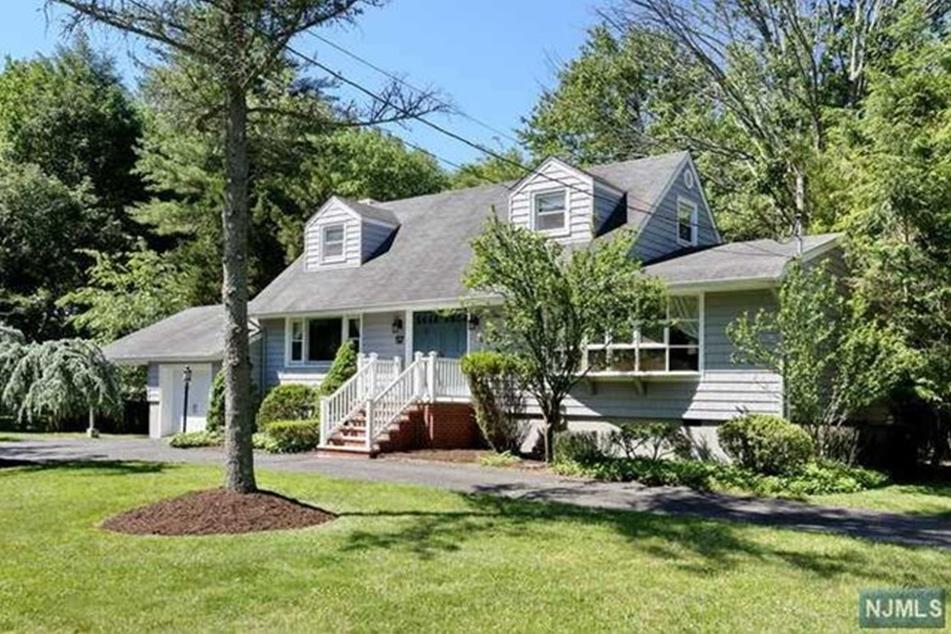 57 Rivervale Rd, River Vale Township, NJ 07675 MLS 21024409