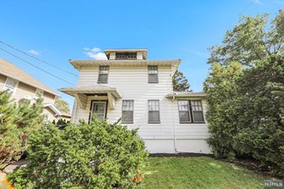 340 Rochelle Avenue - Photo 1