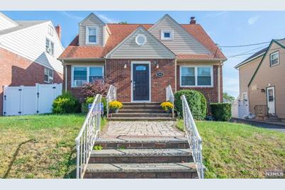 144 Kent Street - Photo 1