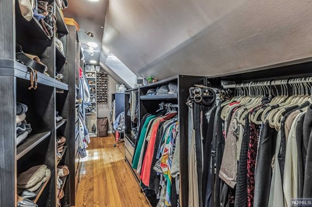 1 Haledon Ct, Paterson NJ exterior