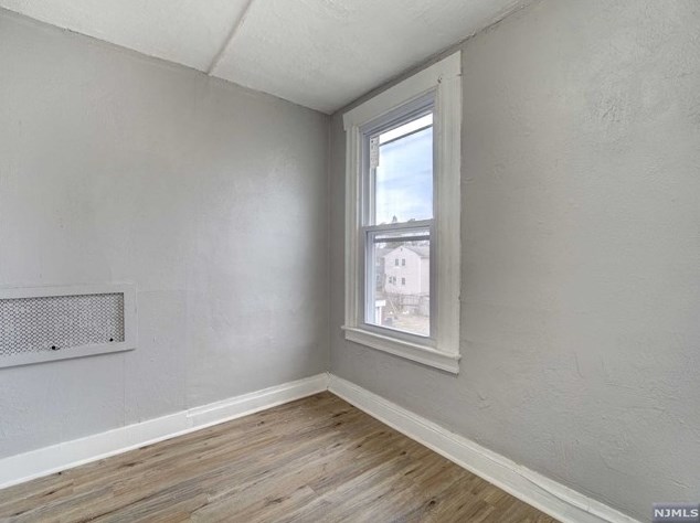 43 Montrose Ter, Irvington NJ  07111-3821 exterior