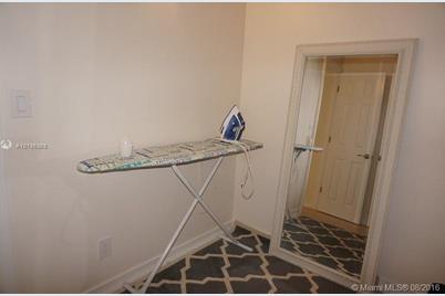 19370 Collins Av Seasonal #923, Sunny Isles Beach, FL 33160 - Photo 17