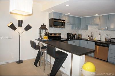 19370 Collins Av Seasonal #923, Sunny Isles Beach, FL 33160 - Photo 3