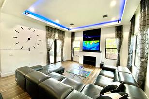 [Address not provided], Hollywood, FL 33019 - Photo 3