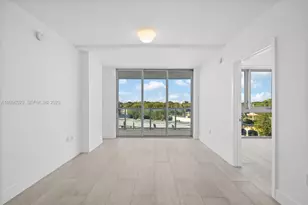 13800 Highland Dr, North Miami Beach, FL 33181 - Photo 11