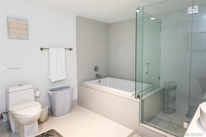 2600 E Hallandale Beach Blvd #T2002 SEASONAL, Hallandale Beach, FL 33009 - Photo 11