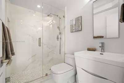 100 Lincoln Rd #PH6, Miami Beach, FL 33139 - Photo 21