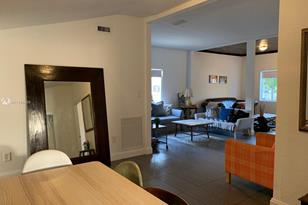 68 NW 45th St, Miami, FL 33127 - Photo 19