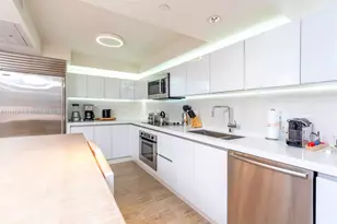 102 24th St, Miami Beach, FL 33139 - Photo 15
