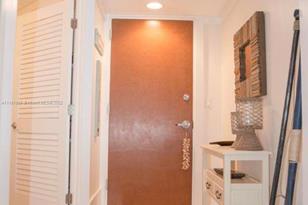 6365 Collins Ave, Miami Beach, FL 33141 - Photo 11