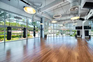 100 South Pointe Dr, Miami Beach, FL 33139 - Photo 23