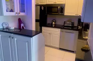 100 Lincoln Rd, Miami Beach, FL 33139 - Photo 9