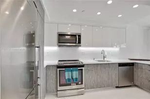 100 Lincoln Rd, Miami Beach, FL 33139 - Photo 11