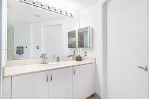 1750 N Bayshore Dr, Miami, FL 33132 - Photo 25