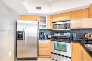 1750 N Bayshore Dr, Miami, FL 33132 - Photo 5