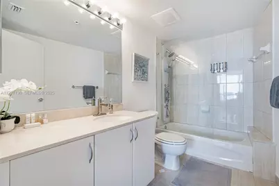 1750 N Bayshore Dr #3914, Miami, FL 33132 - Photo 25