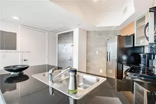 1750 N Bayshore Dr, Miami, FL 33132 - Photo 7