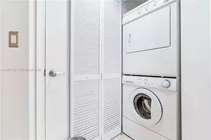 1750 N Bayshore Dr, Miami, FL 33132 - Photo 27