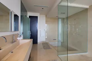 800 South Pointe Dr, Miami Beach, FL 33139 - Photo 19