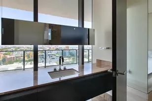 800 South Pointe Dr, Miami Beach, FL 33139 - Photo 23