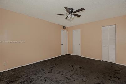 3041 N Oakland Forest Dr #204, Oakland Park, FL 33309 - Photo 17