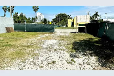 1750 NW 7th St, Miami, FL 33125 - Photo 13