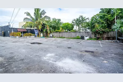 1750 NW 7th St, Miami, FL 33125 - Photo 21