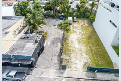 1750 NW 7th St, Miami, FL 33125 - Photo 3