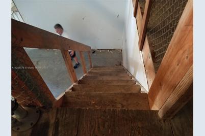 10660 Summerland Dr, , FL 33037 - Photo 13