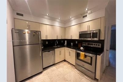 5161 Collins Ave #1711, Miami Beach, FL 33140 - Photo 3