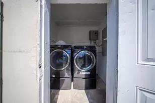 782 E 37th St, Hialeah, FL 33013 - Photo 19