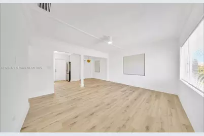 782 E 37th St, Hialeah, FL 33013 - Photo 9