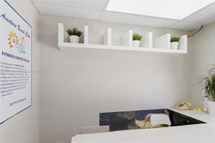 19201 Collins Ave, Sunny Isles Beach, FL 33160 - Photo 23
