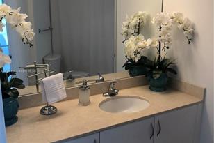 1750 N Bayshore Dr, Miami, FL 33132 - Photo 5