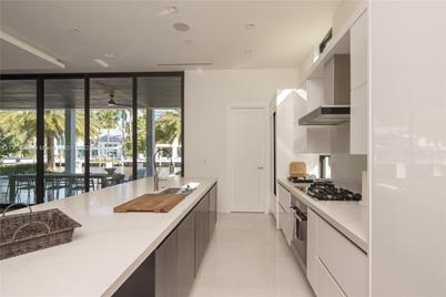 128 Fiesta Way, Fort Lauderdale, FL 33301 - Photo 11