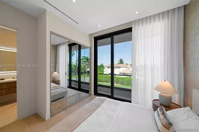 2950 NE 164th St, North Miami Beach, FL 33160 - Photo 57