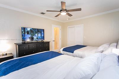 714 Harrison St, Hollywood, FL 33019 - Photo 15