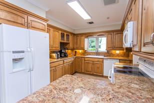 714 Harrison St, Hollywood, FL 33019 - Photo 13