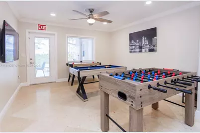 833 Washington St, Hollywood, FL 33019 - Photo 29